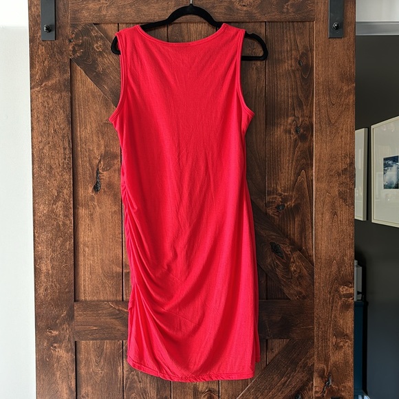 Red Tank Dress w Ruching Detail sz L Vacation Casual Comfortable style dress - Picture 9 of 10